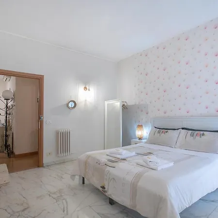 Oda ve Kahvaltı Bb Danilo Roma